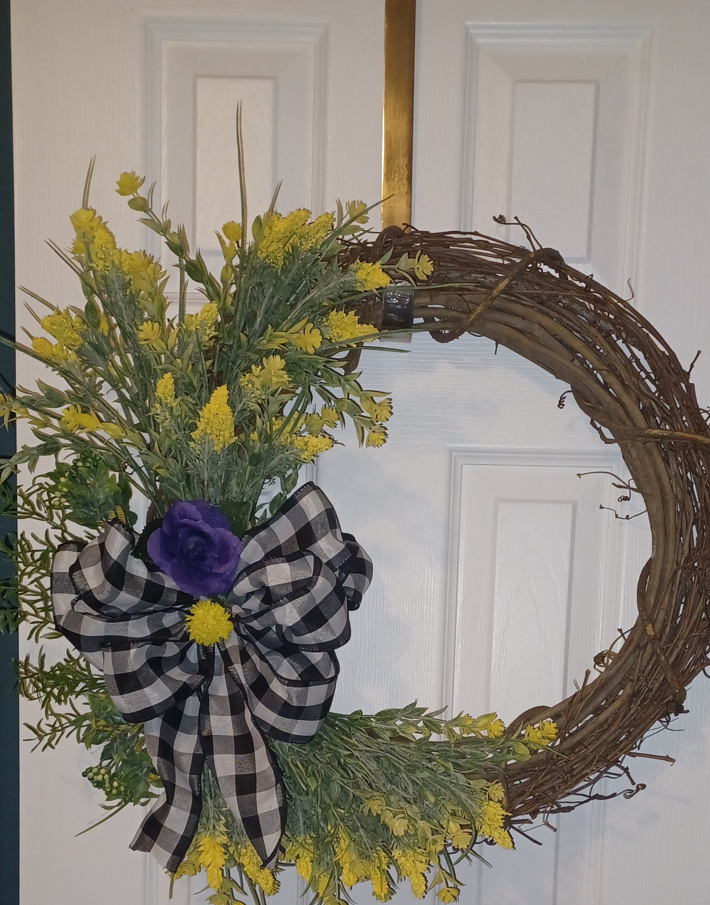 Customized Yellow, black and white wreath